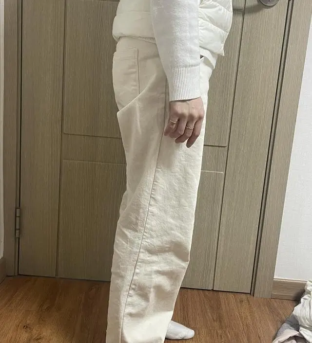 12주차 접어들면서 기존 바지들 단추풀어 입던게 불편해서 구입했는데 너무 편하고 교복