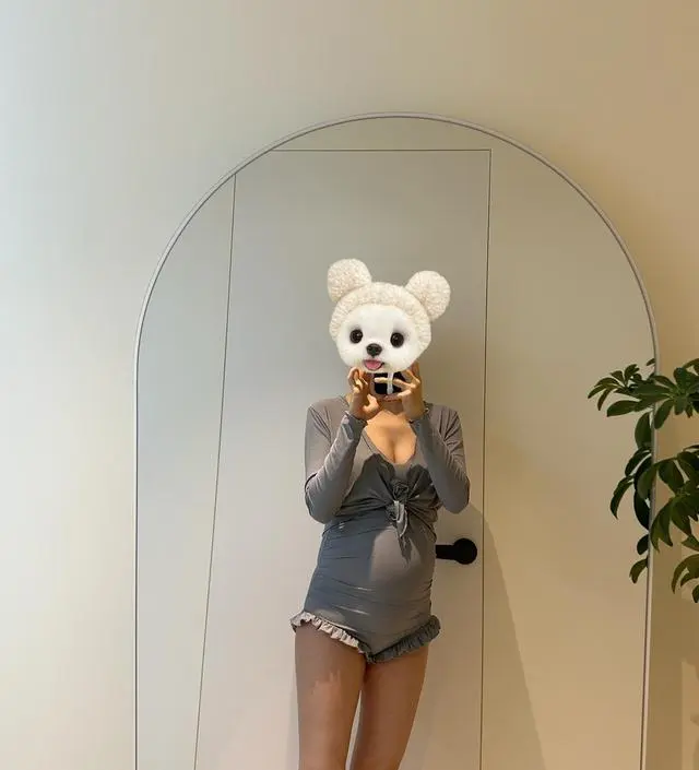 165cm 53kg 21w 태교여행때 입으려고 샀는데 다른분들 후기처럼 만삭까진 어렵고 지금이