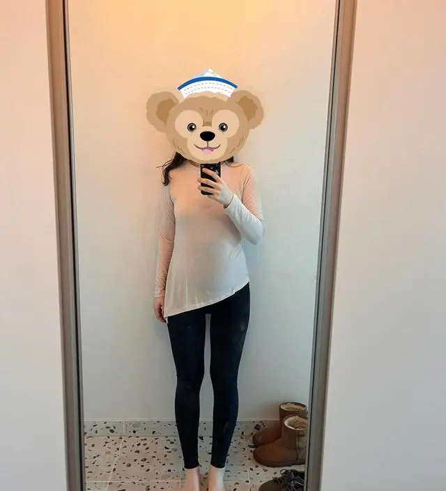 운동하려고 구매했는데 잠옷보다 편하네요 ㅎㅎ 필라테스할때 전혀 간섭없이 편하게 입