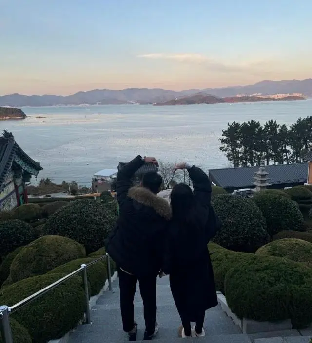 네이버페이에서 작성된 후기입니다.
