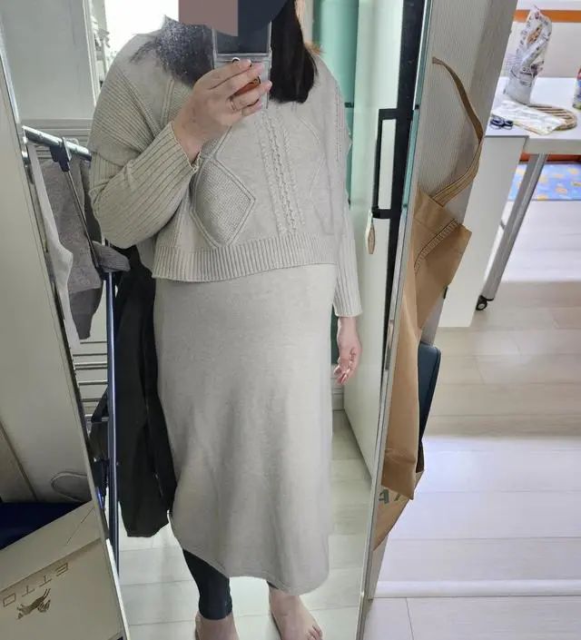 격식있는자리라 토요일날 입을일이 있어서 어그제 주문했는데 빨리 와서 너무 좋아요 이