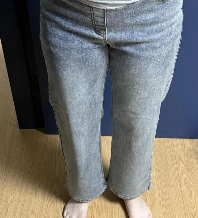 이것도 사이즈 고민됬는데 다행히 맞네요 ...ㅠㅠ 다른데서는 엑스라지 라지 왓다갓다 