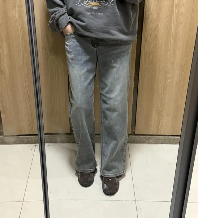 너무편하고 이쁩니다!! 조금 헐렁하지만, 만삭까지 입으려 샀습니다