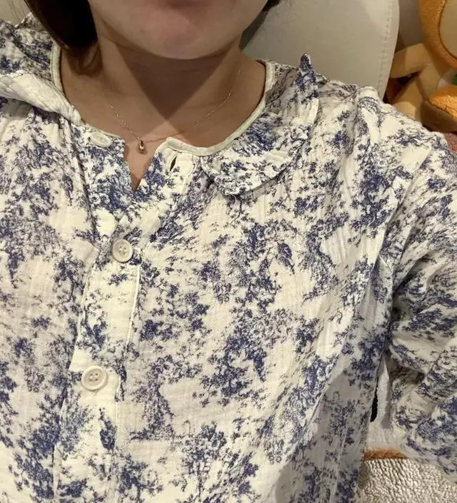 잠옷 및 수유복으로 샀어요 낙낙하고 편안합니다-! 소재도 사계절 입기에 무리가 없을 