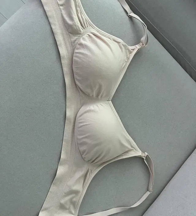 편하고 좋아요~ 같은라인의 브라탑과 같이 구매했는데 저는 브라탑이 좀더 편하긴했어요