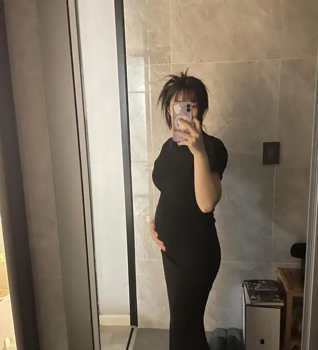 만삭스냅때 입으려고 준비했어요
