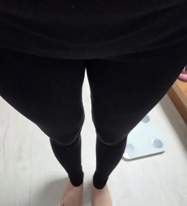 사이즈도 맞고 너무 편해요!ㅋㅋ얇아서  너무 추울때는 못입을거 같지만 이제 입기 좋을