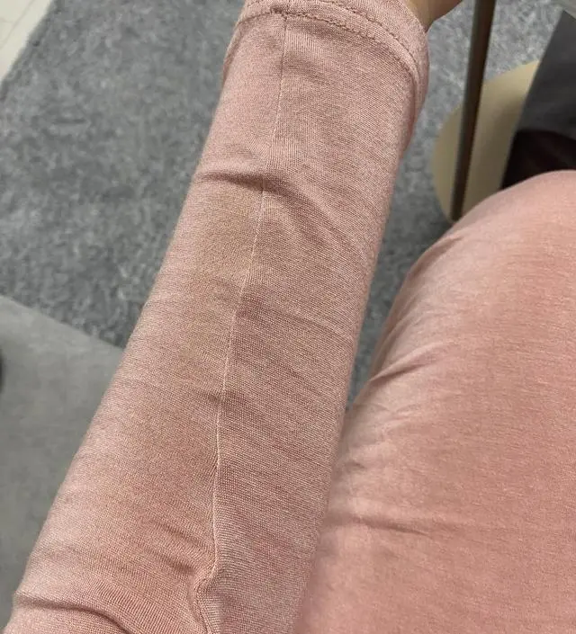 옷은 너무 편하고 길이감도 좋아요~
