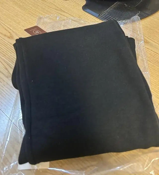 임신14주차 옷이 불편해서 임부복 처음 주문해서 입어 보내요
