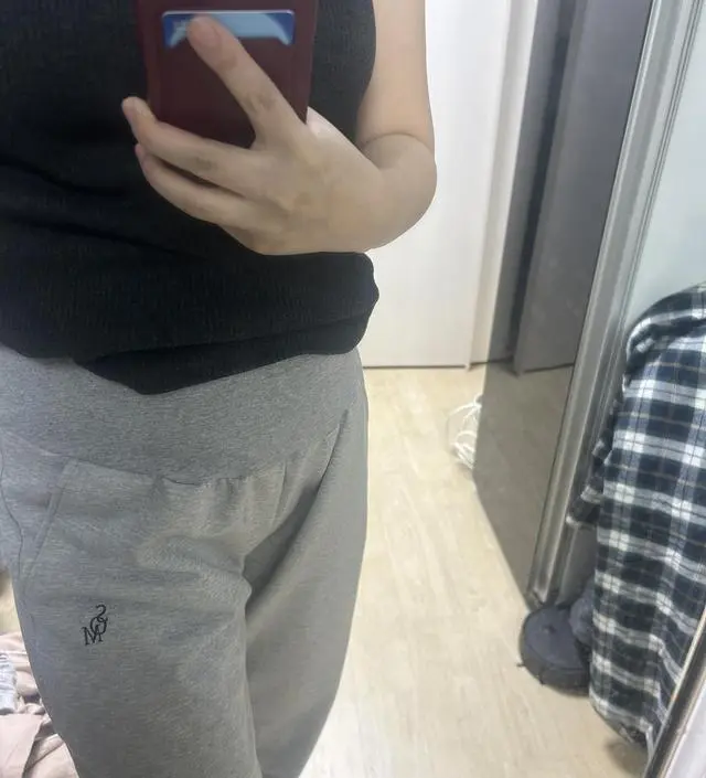 바지 편해용 ㅎㅎ 출산 후에도 입을 수 있을거 같아용