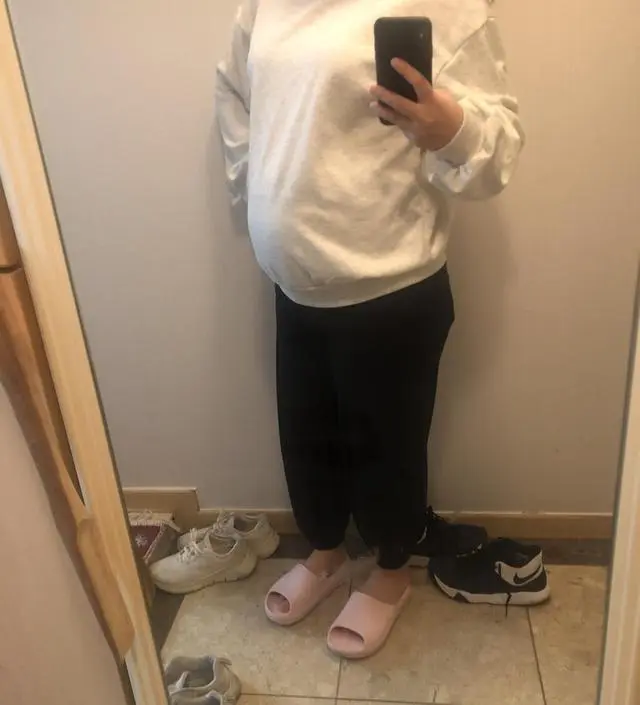 무난하고 편해요. 임신하니 낙낙한 맨투맨만한게 없네요^^