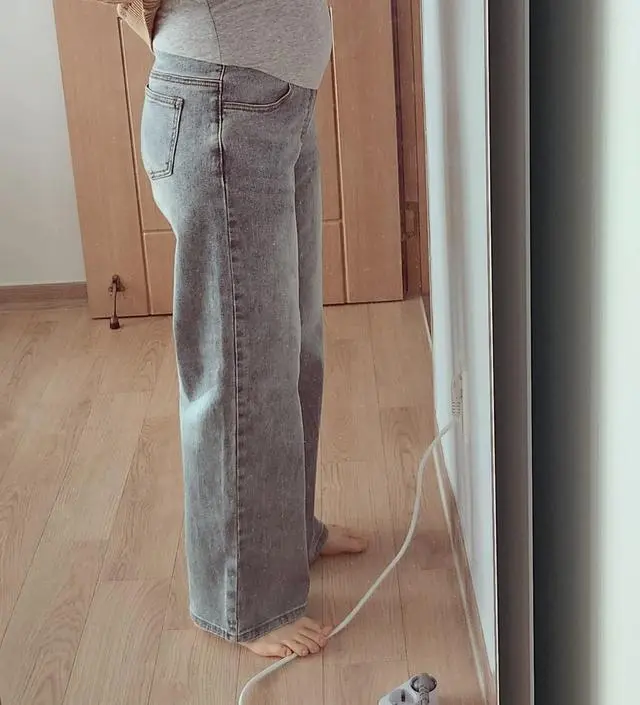 완전 쇼핑 성공 했어요! 스판도 너무 좋고 편해요 ㅠㅠ 활동적인 직업이라 청바지 필요