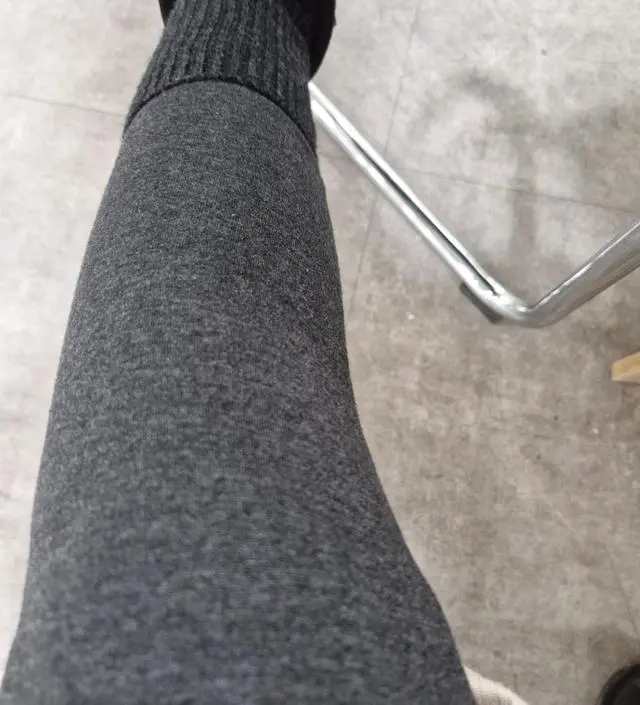 따듯해요 배부분 아니었음 길이가 살짝 작았을거같아요
