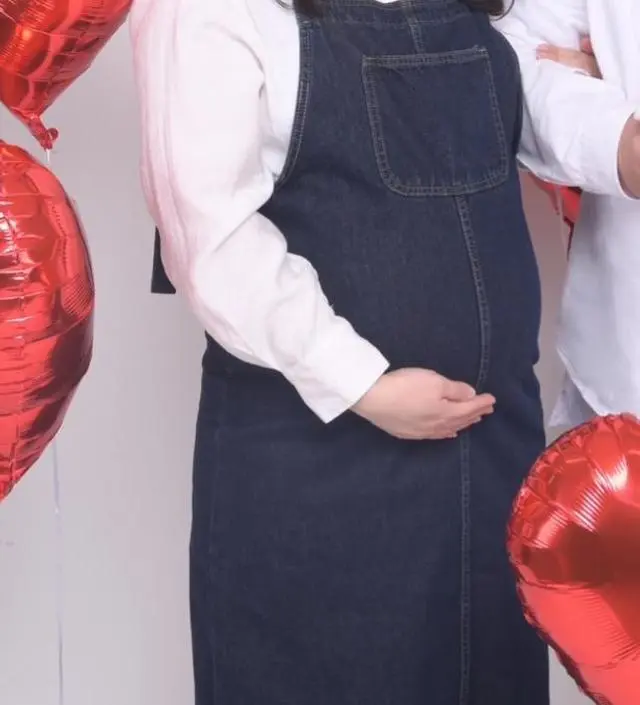 만삭촬영용으로 구입 나중에 출산하고 봄에 입어도 좋을거같아요 너무이뻐용