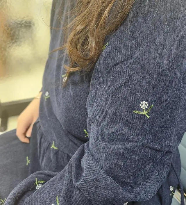 사이즈 넉넉하고 색상도 예쁘고 너무 좋아요 겨울가기 전에 얼른 입어야겠어요