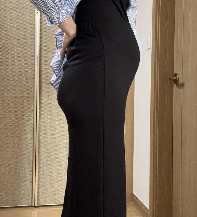 출근룩으로 아주 좋아요! 170cm, 60kg 사이즈도 잘 맞고.^^
