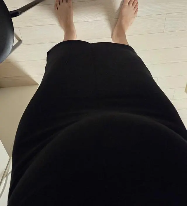 아주 편해요 ㅋㅋ 스판이 있고 몸을 딱 잡아줘서 나 임산부야~ 보여주는 옷입니다.