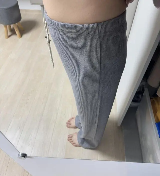 원래 66사이즈 입고 현재 16주 차 정도인데, 제가 몸이 큰건가봐요..ㅎㅎ 만삭이 아닌데