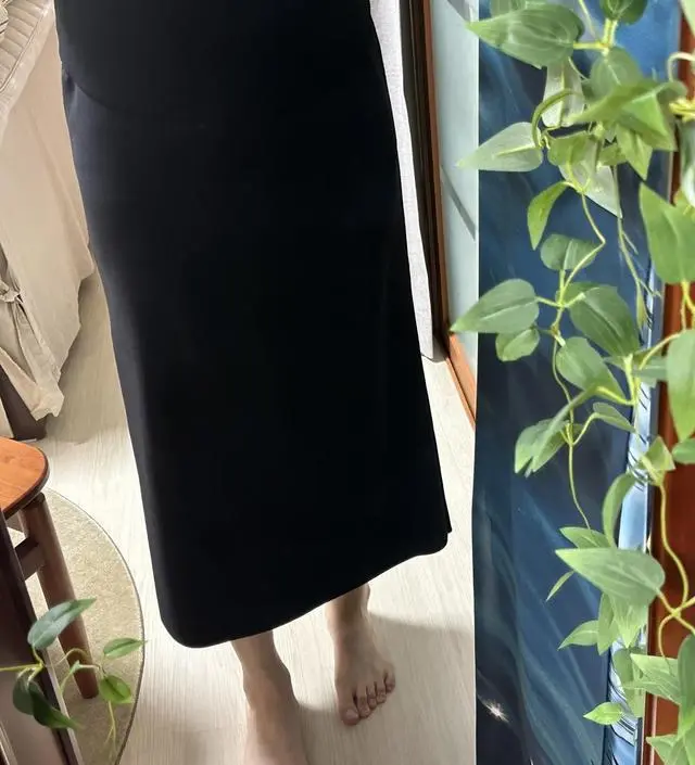 스커트가 편할 거 같아서 구매했는데 재질도 그렇고 마음에 듭니다 아직 좀 큰편이긴한