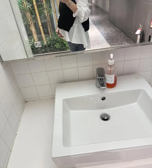 너무이뻐요. 블라우스라 줄음않져서 좋아요 임신27주 몸무게 55 키 161