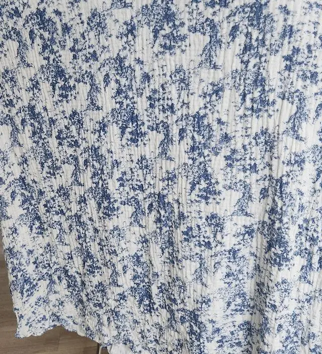 연두색샀다가 빵꾸나서 블루샀는데 소재가 좋아서 블루삿어요 시원하고 소재도좋고 부들