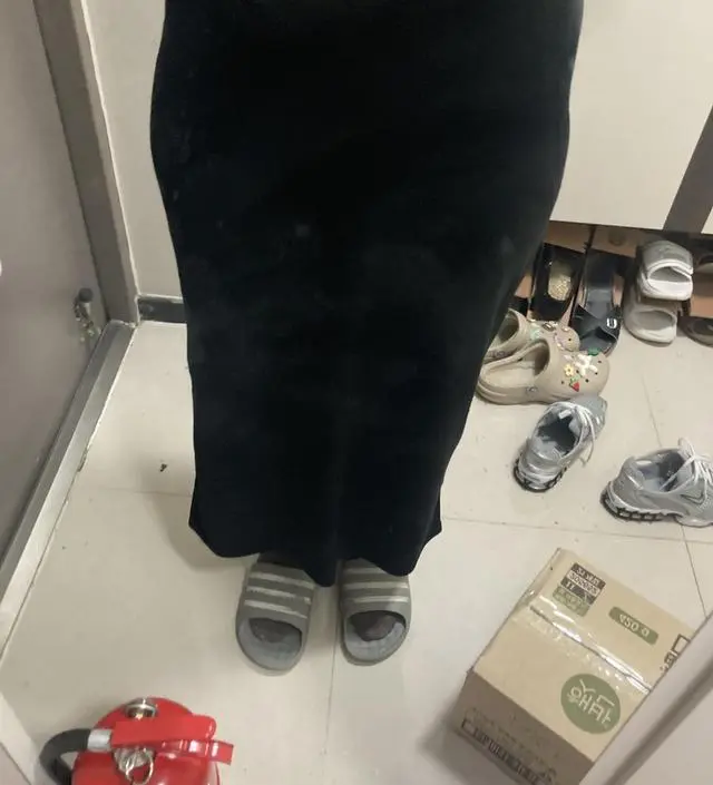 배가 불러서 불편했는데 밴딩이라 편하고 잘 늘어나서 좋아오