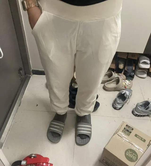 배가 불러서 불편했는데 밴딩이라 편하고 잘 늘어나서 좋아오