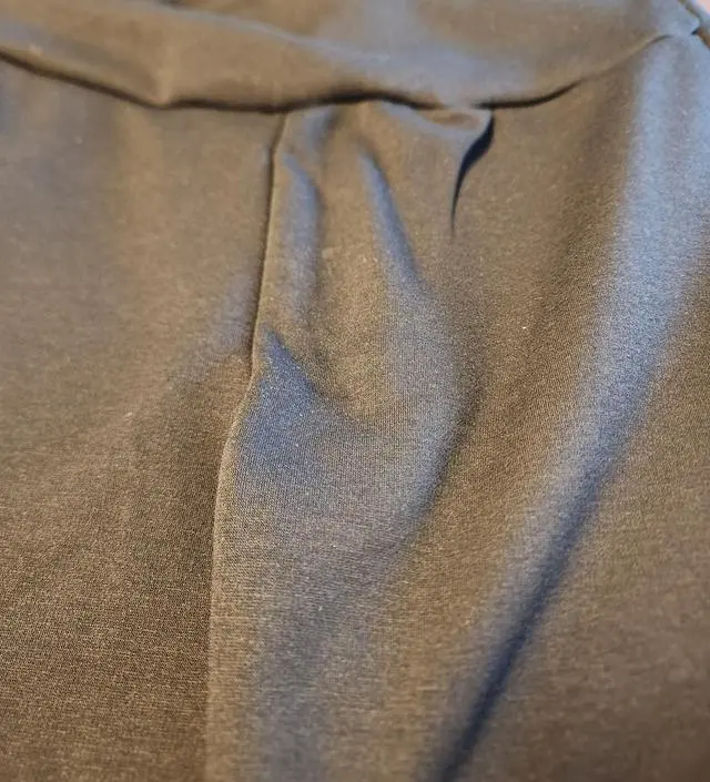 아직 날이 추워서 따뜻한 바지를 사고 싶었는데 밍크털이 있어서 정말 따뜻해요