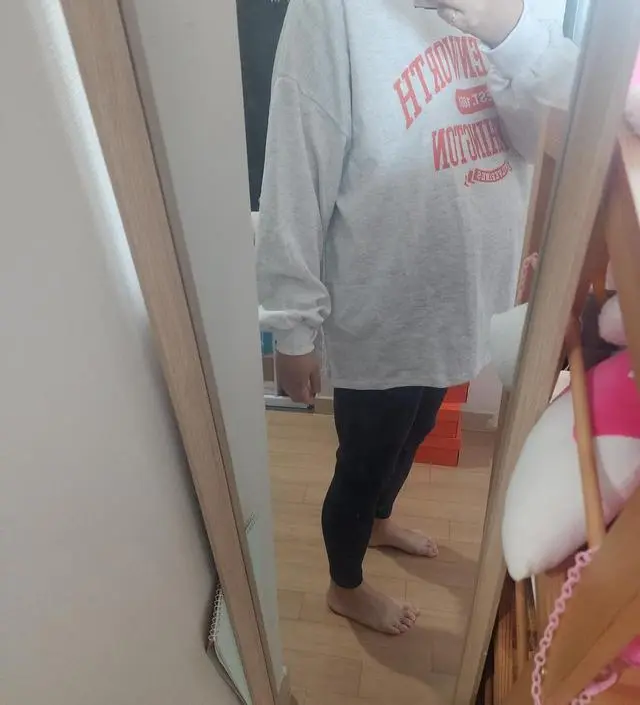 쌍둥이 임산부라 배가 큰데도 옆라인에 절개부분이 있어서 배가 조이지않고 넉넉하니 너