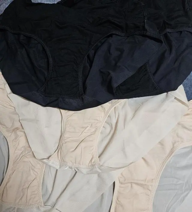 61키로 17주차 인데 사이즈 잘 맞아요
