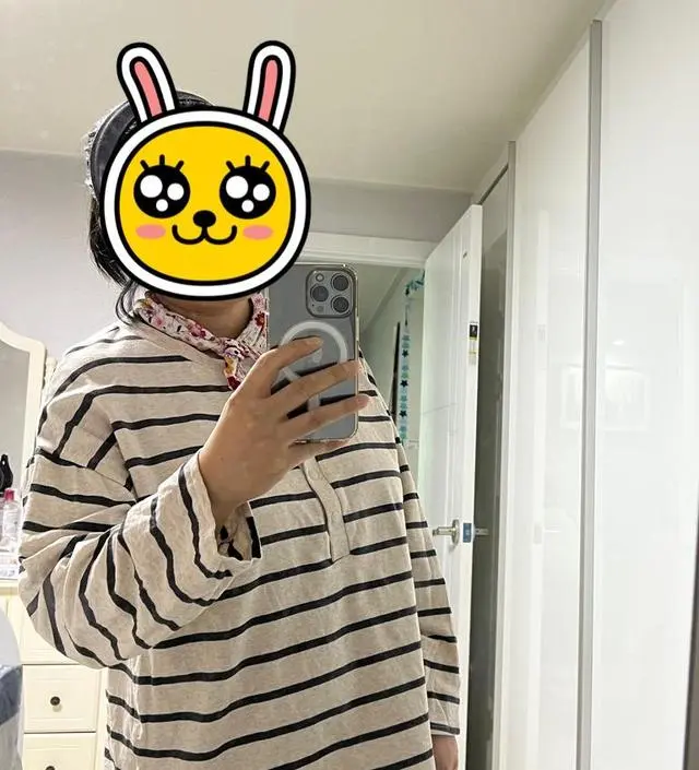 딱 이맘때 입기 좋은 단가라 기본티~~어떤 하의와도 잘 어울릴 기본티라 무난해서 좋아