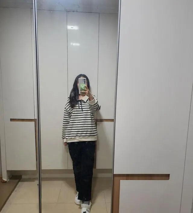 블랙 바지야 워낙 기본인거 같아 편해보이는 면바지로 주문했어요! 앞으로 입을거 생각