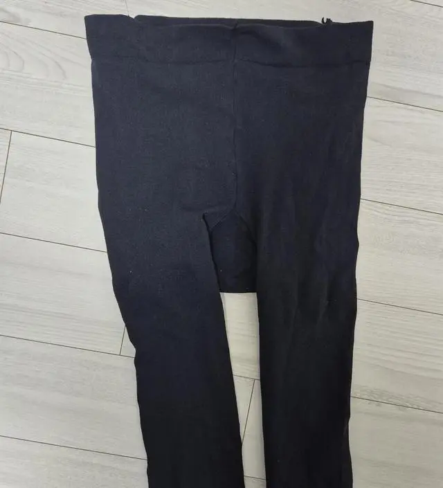 너무좋아요! 일반스타킹 신으면 배가 조였는데, 이 스타킹은 부드럽게 쭉쭉늘어나네요ㅎ