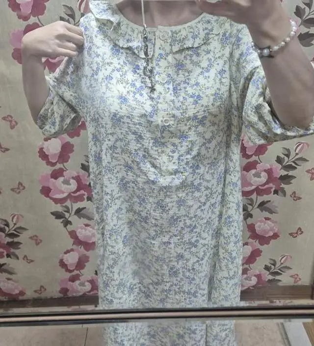 이뻐요 실제로는 고급스럽고 부드러워요 편해요 키 158인데  길이는 긴거 같기도 하고 