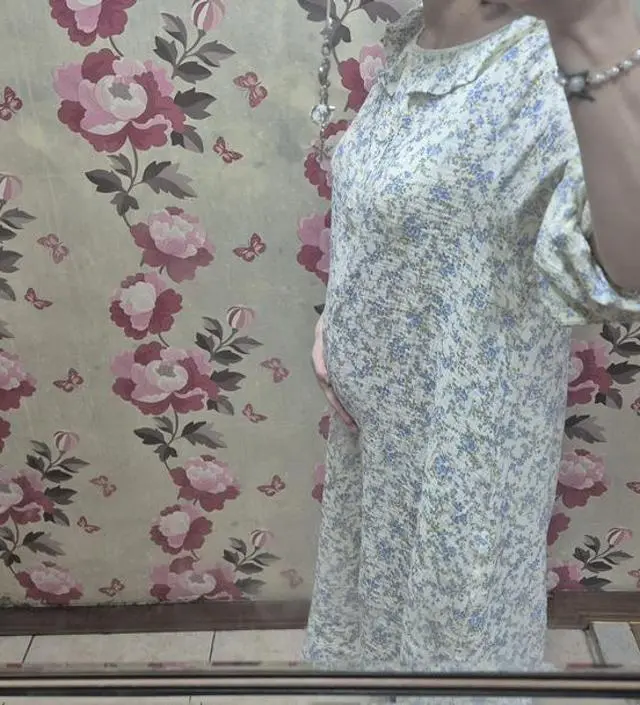 이뻐요 실제로는 고급스럽고 부드러워요 편해요 키 158인데  길이는 긴거 같기도 하고 