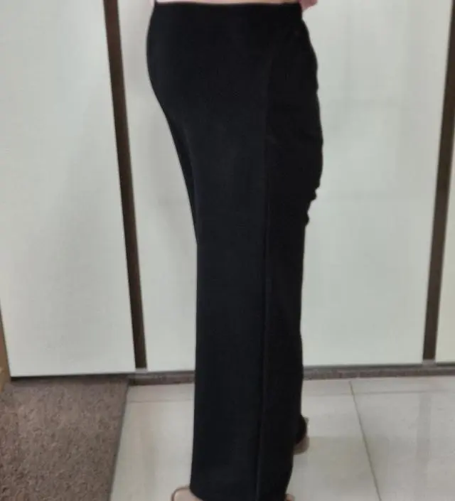 20주차 되서 입던 바지가 너무 배가 쪼여서 주문했는데 배도 안쪼이고 너무 편해요 핏도