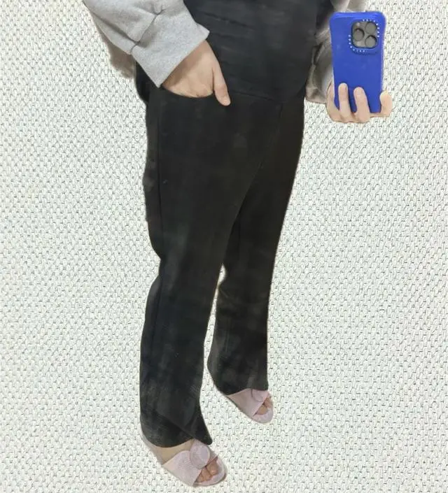 임신전 입던 바지 28사이즈 허리가 답답해져 그리고 나중을 생각해 L로 구입했습니다.
