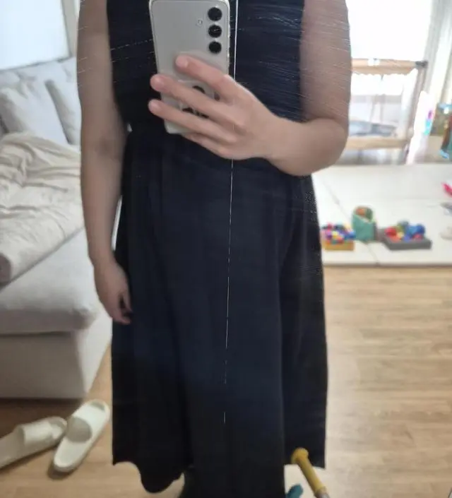 20주인데 이제 바지들도 안맞고 날도 풀려서 원피스에 가디건룩 하려고 삿어요