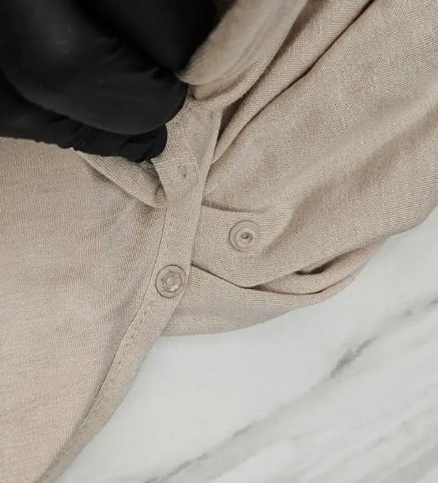 옷 소재 착용감 등은 마음에 들었는데 똑딱이 단추가 떨어져서 왔어요ㅜ 반품 하려다 상