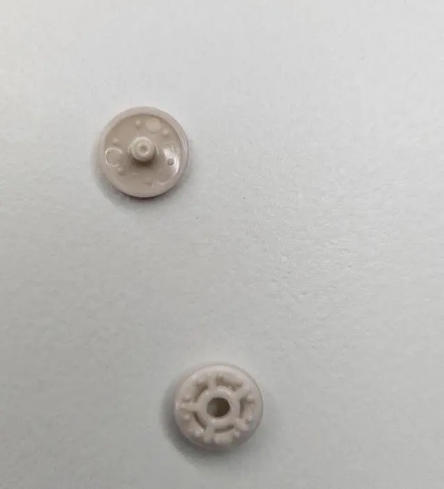 옷 소재 착용감 등은 마음에 들었는데 똑딱이 단추가 떨어져서 왔어요ㅜ 반품 하려다 상