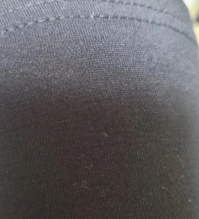 아주 편해요. 넉넉하네요. 검은색은.. 오자마자 손빨래 했는데 설명에서 처럼 물 빠짐이