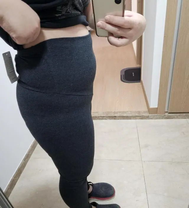 밝은색도 사고 싶었는데 사이즈가 없어서 아쉬웠지만
