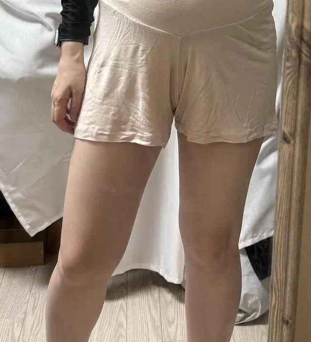 여름에 치마입고다닐때 속옷만 입고다니기 그래서 삿어요 
