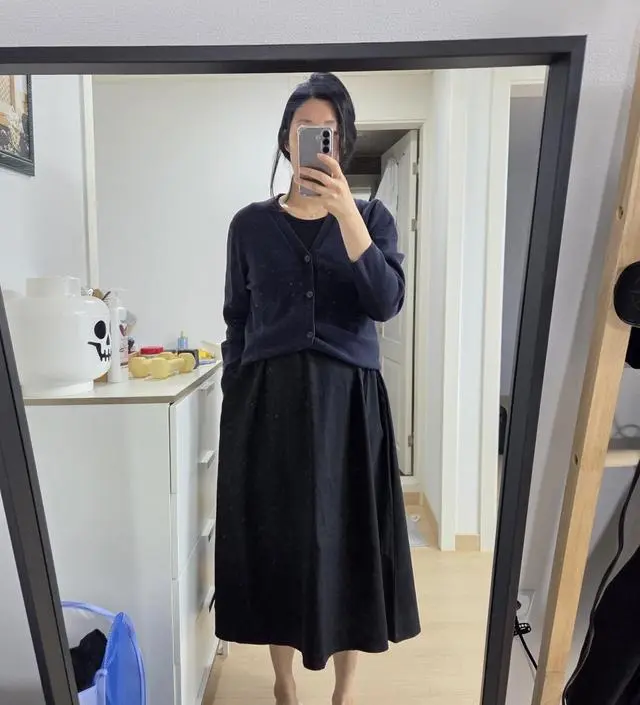 집에 있는 옷들이랑 같이 해서 입기 좋구 
