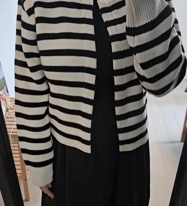 생각보다 두꺼워서 더울때는 못입을거같아용 ㅠㅠ