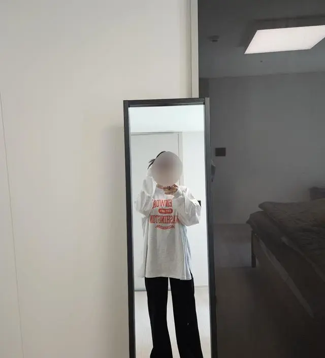 배가 나오니까 큰옷이 더 편한거같아요 이뻐용