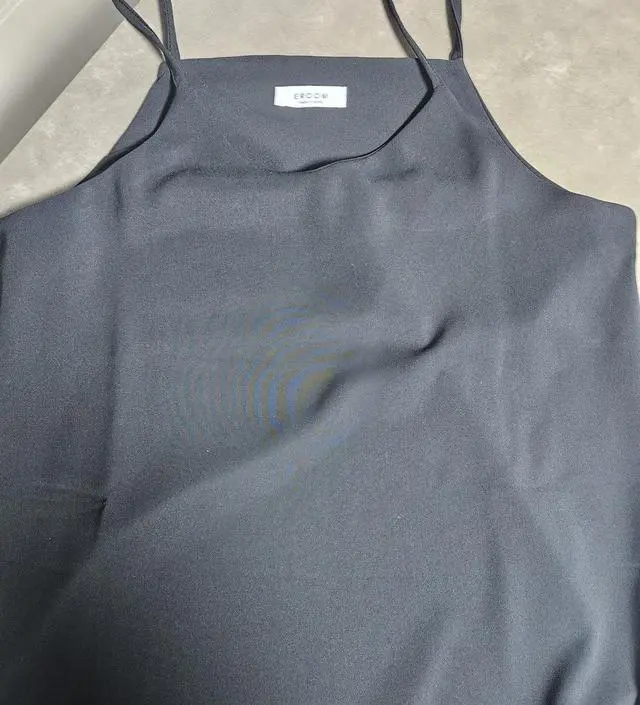 먹색 사고 재질도 그렇고 출산 후에도 입을 수 있을 것 같아서 블랙도 샀어요~