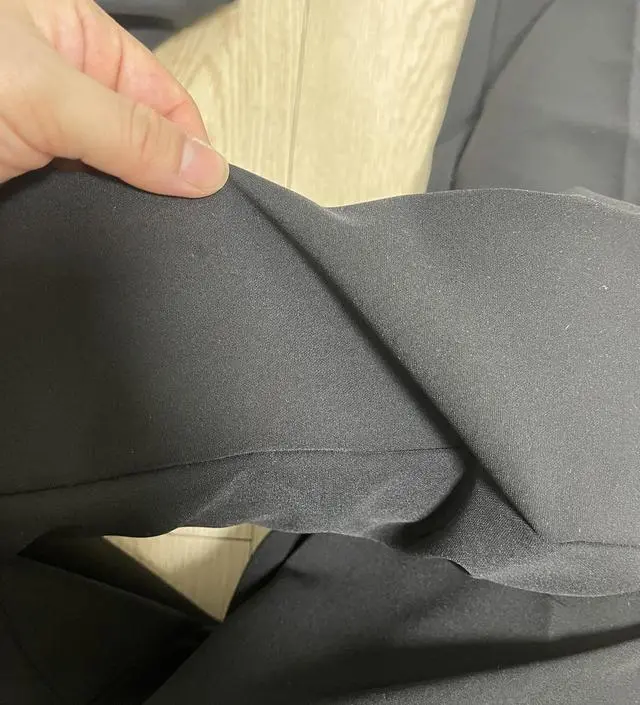 봄  바지 에요^^ 여름까지는  못입을듯  싶네요
