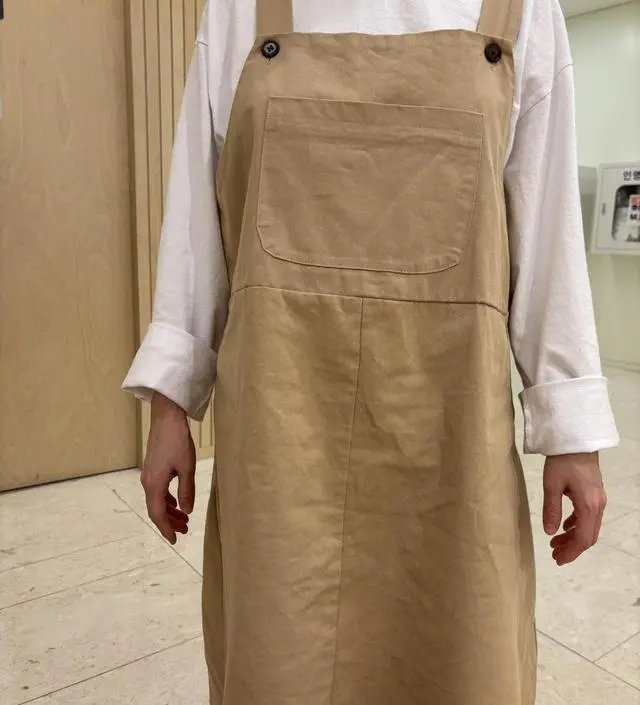 면 재질이여서 너무 부드럽고 편하고 좋아요 사이즈도 넉넉해서 너무 편해요! 다음에 다