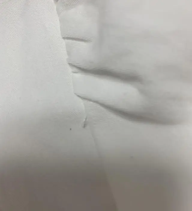 옷 검수 안하고 보내시나봐요
